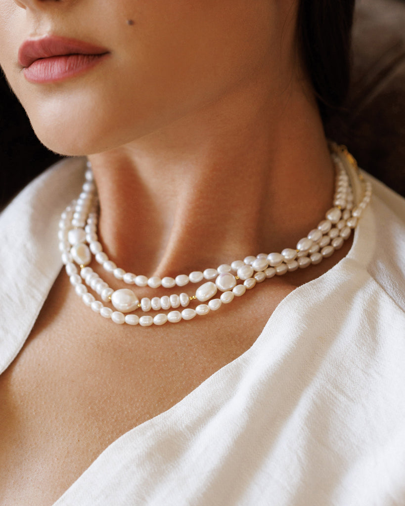 Classic Pearl Necklace Gold